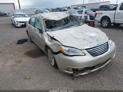 CHRYSLER 200 2013
