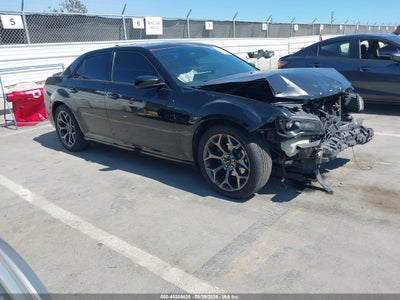 CHRYSLER 300 2015