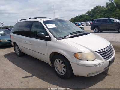 CHRYSLER TOWN & COUNTRY 2006