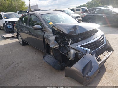 NISSAN VERSA 2017