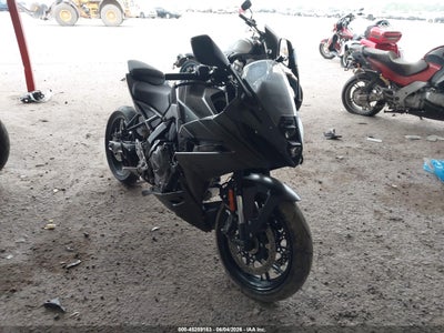 SUZUKI GSX800 2025