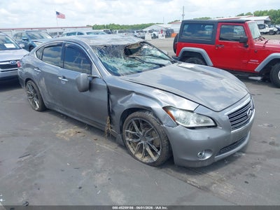 INFINITI M37 2013