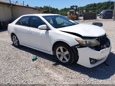 TOYOTA CAMRY 2014