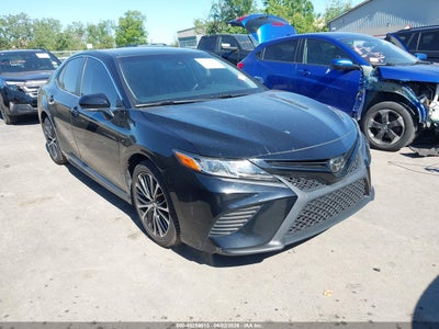 TOYOTA CAMRY 2018