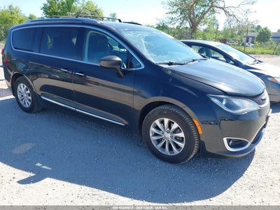CHRYSLER PACIFICA 2019