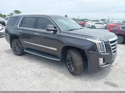 CADILLAC ESCALADE 2017