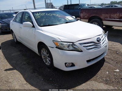 TOYOTA CAMRY 2011