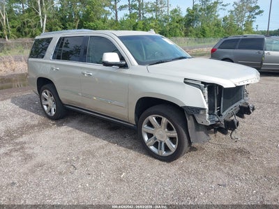 CADILLAC ESCALADE 2017