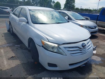 TOYOTA CAMRY 2011