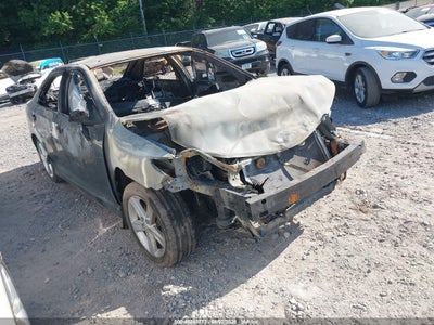 TOYOTA CAMRY 2014