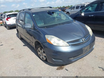 TOYOTA SIENNA 2008
