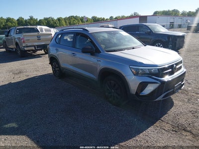 VOLKSWAGEN TAOS 2024