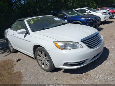 CHRYSLER 200 2013