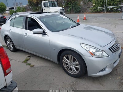 INFINITI Q40 2015