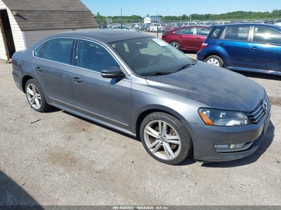 VOLKSWAGEN PASSAT 2013