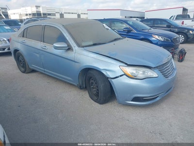 CHRYSLER 200 2013