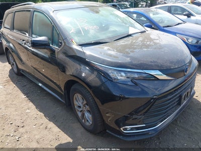 TOYOTA SIENNA 2024