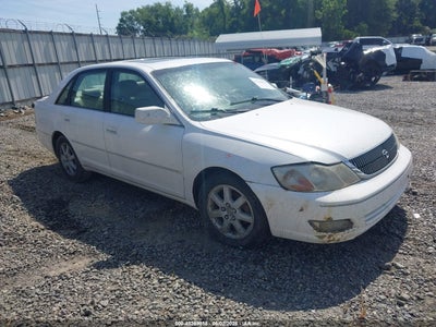 TOYOTA AVALON 2000
