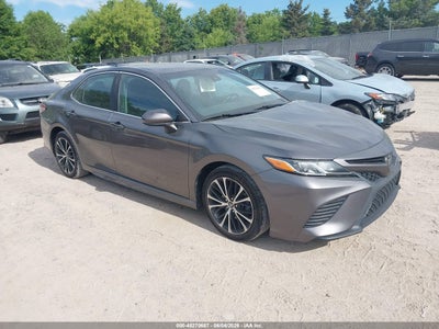 TOYOTA CAMRY 2020