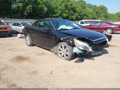 CHRYSLER 200 2011