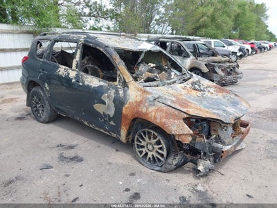 TOYOTA RAV4 2011