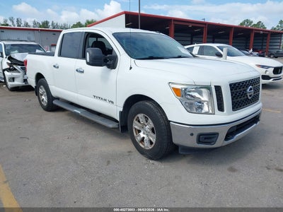 NISSAN TITAN 2019