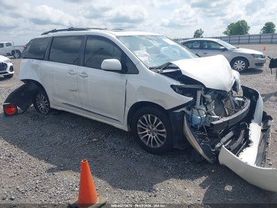 TOYOTA SIENNA 2019