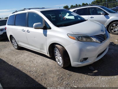 TOYOTA SIENNA 2015