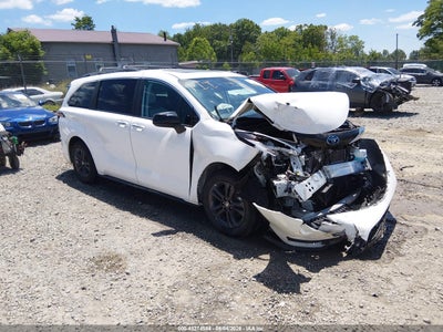 TOYOTA SIENNA 2024