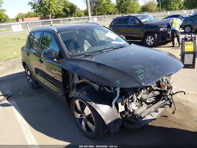 VOLVO XC40 2020