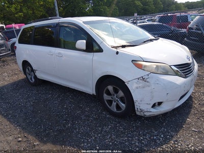 TOYOTA SIENNA 2014