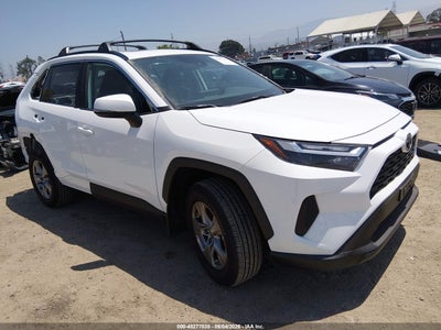 TOYOTA RAV4 2025