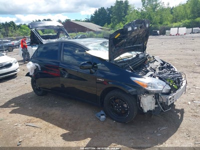 TOYOTA PRIUS 2015