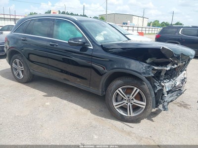 MERCEDES-BENZ GLC 300 2022