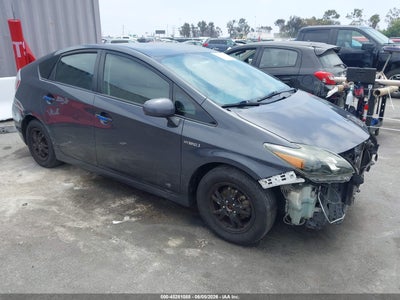 TOYOTA PRIUS 2015