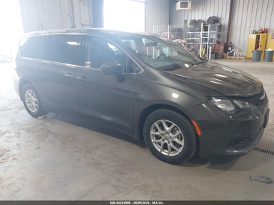 CHRYSLER VOYAGER 2022