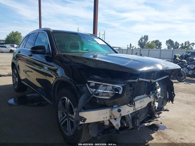 MERCEDES-BENZ GLC 300 2021