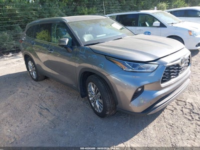 TOYOTA HIGHLANDER 2026