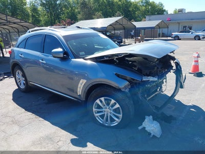 INFINITI QX70 2017