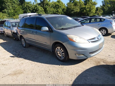 TOYOTA SIENNA 2010