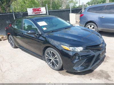 TOYOTA CAMRY 2018
