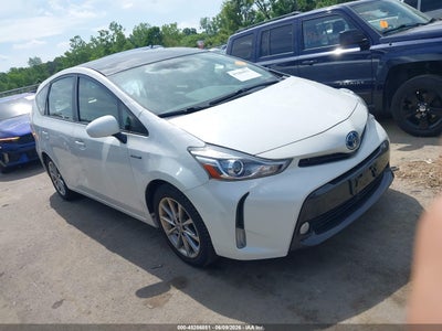 TOYOTA PRIUS V 2017