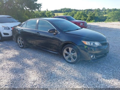 TOYOTA CAMRY 2012