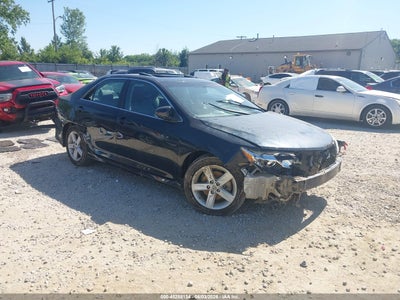 TOYOTA CAMRY 2014
