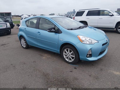 TOYOTA PRIUS C 2013