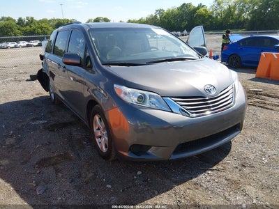 TOYOTA SIENNA 2017