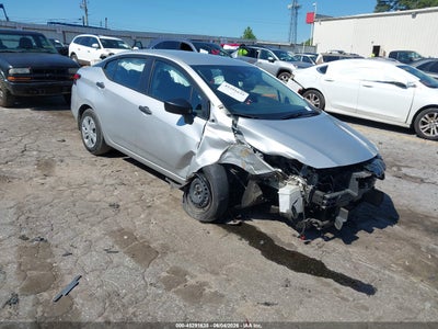 NISSAN VERSA 2024
