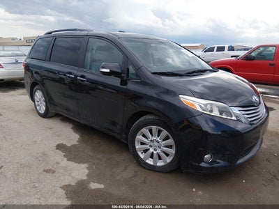 TOYOTA SIENNA 2015