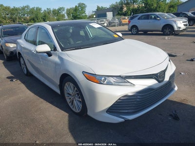 TOYOTA CAMRY 2019
