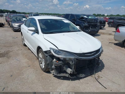 CHRYSLER 200 2015